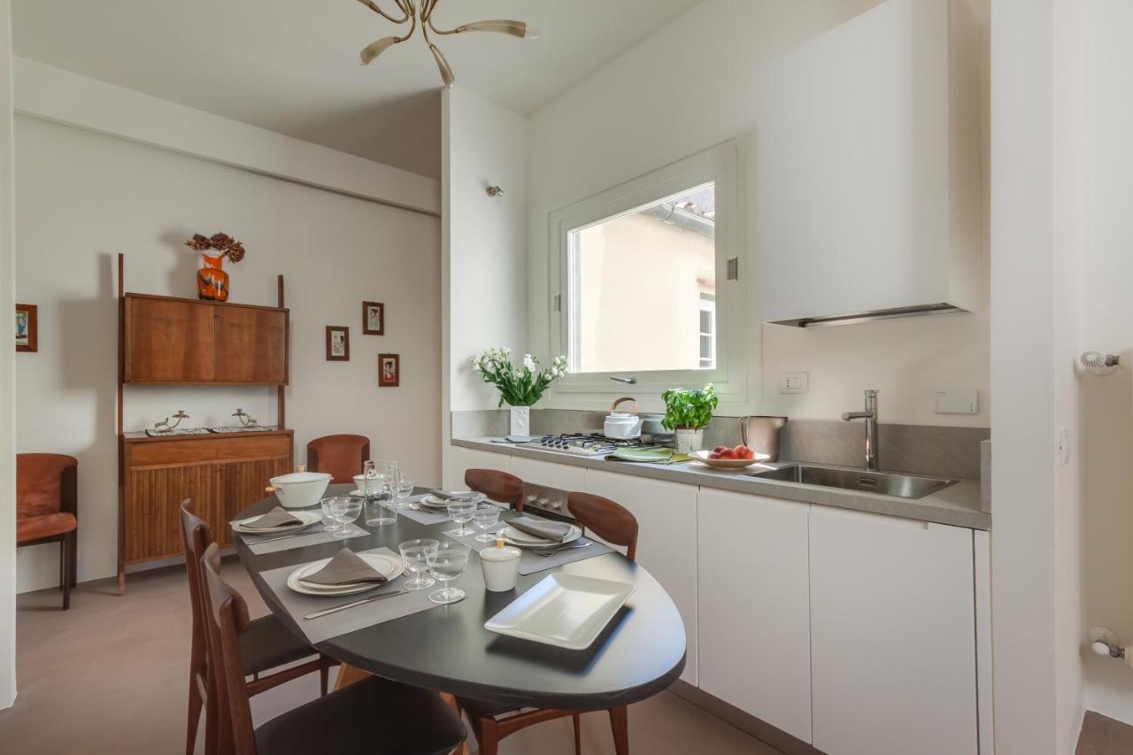 Apartments Florence - Santa Maria Balcony Exterior photo